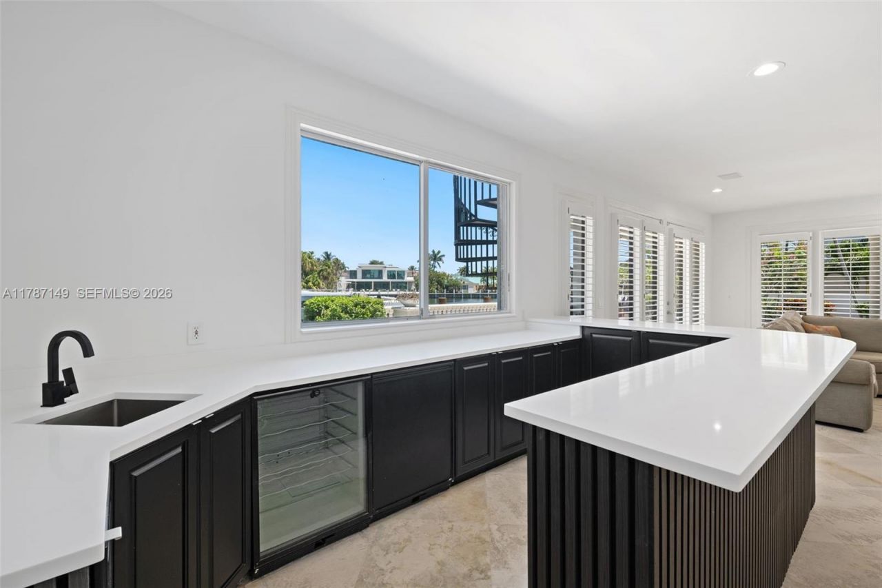 2561 Lucille Dr, Fort Lauderdale, FL 33316 Photo