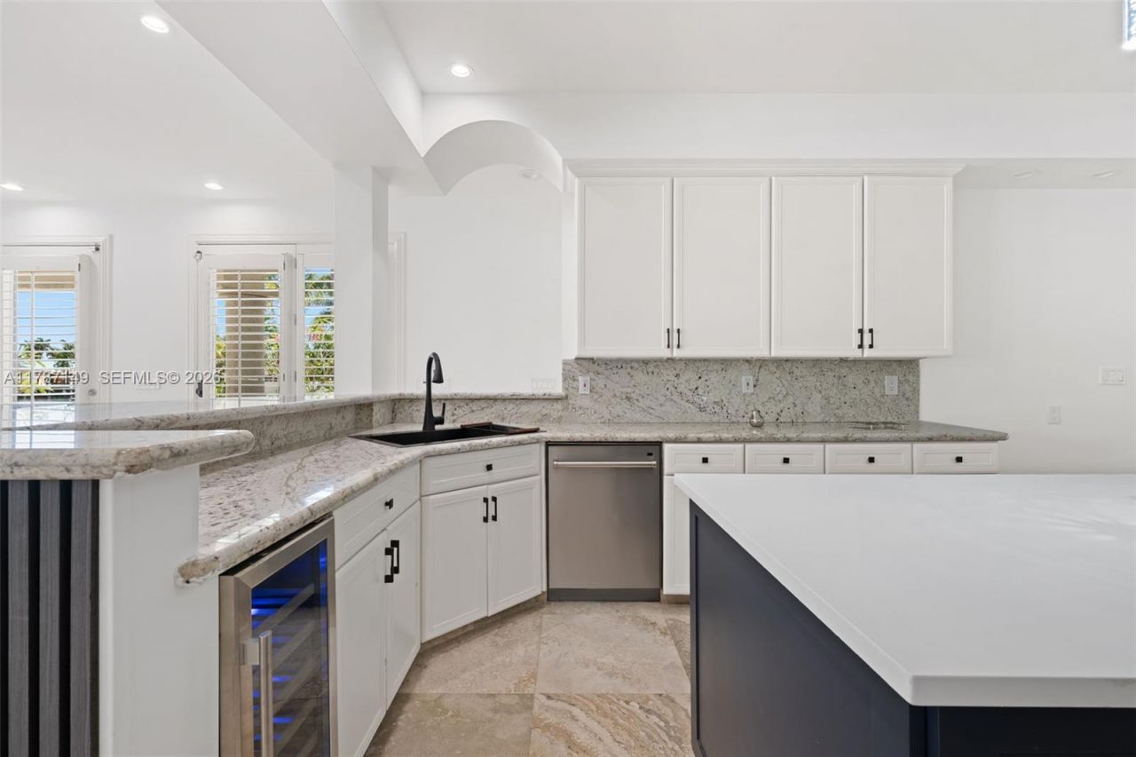 2561 Lucille Dr, Fort Lauderdale, FL 33316 Photo