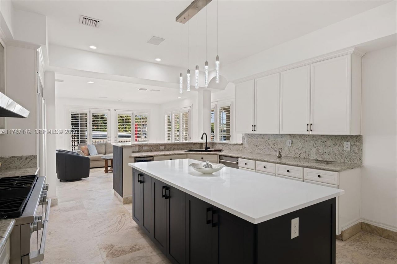 2561 Lucille Dr, Fort Lauderdale, FL 33316 Photo