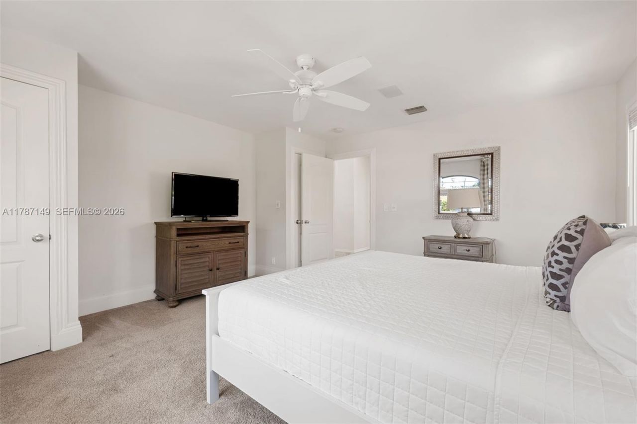 2561 Lucille Dr, Fort Lauderdale, FL 33316 Photo