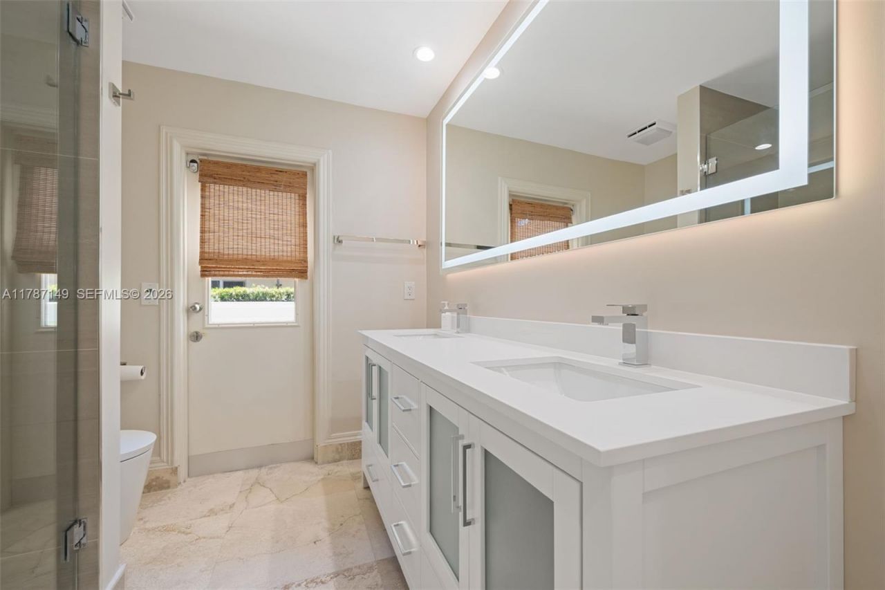 2561 Lucille Dr, Fort Lauderdale, FL 33316 Photo