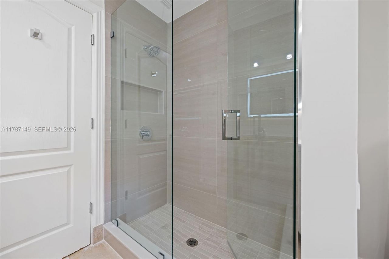 2561 Lucille Dr, Fort Lauderdale, FL 33316 Photo