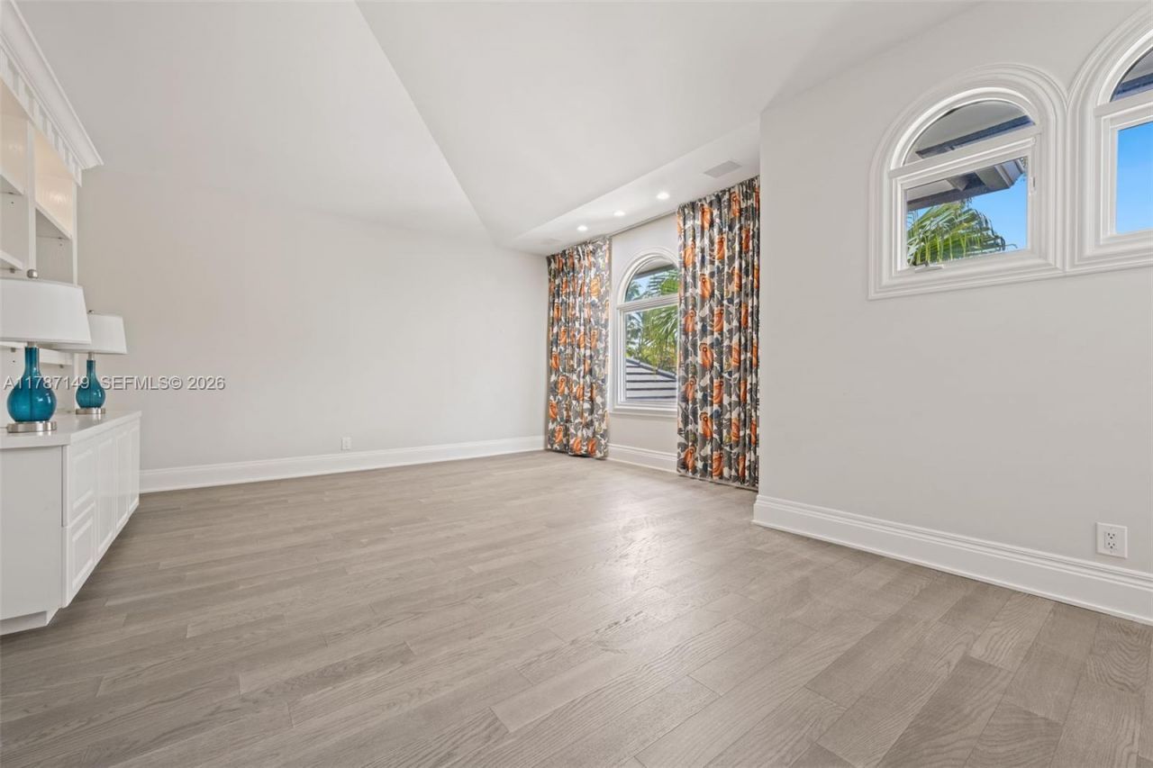 2561 Lucille Dr, Fort Lauderdale, FL 33316 Photo