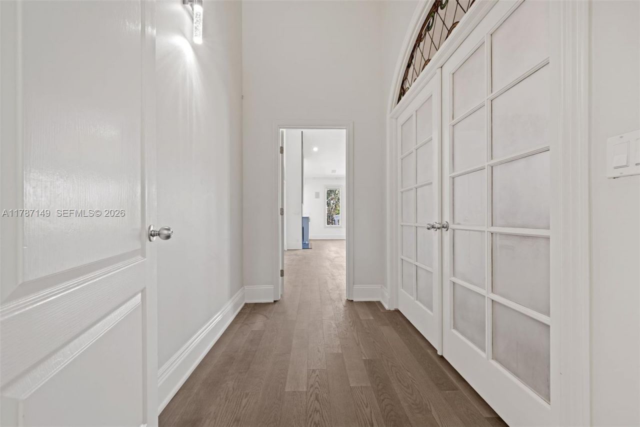 2561 Lucille Dr, Fort Lauderdale, FL 33316 Photo