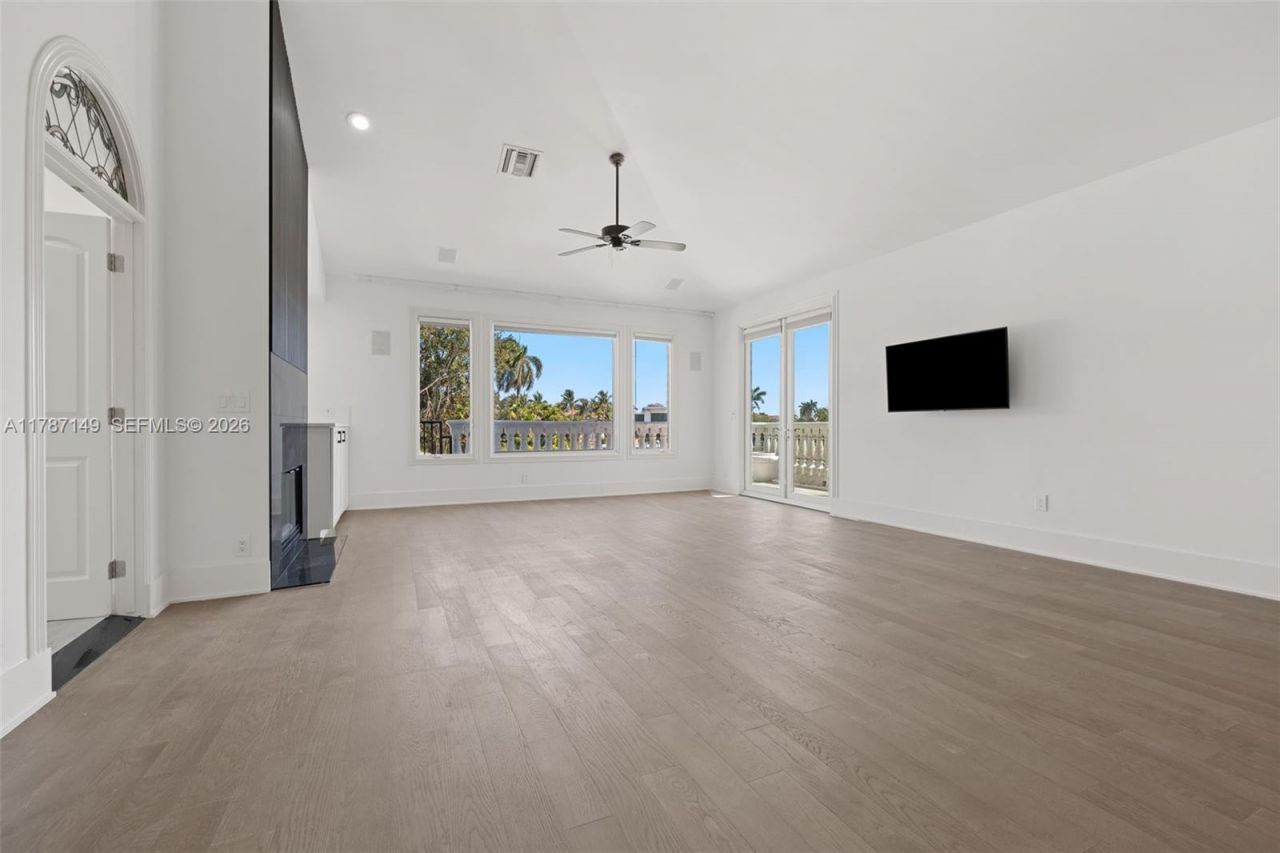 2561 Lucille Dr, Fort Lauderdale, FL 33316 Photo