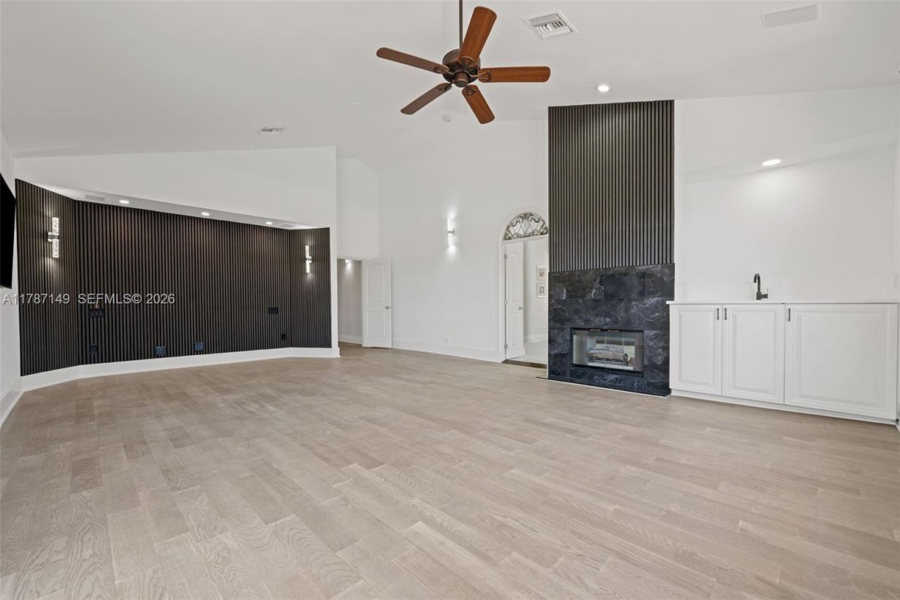 2561 Lucille Dr, Fort Lauderdale, FL 33316 Photo