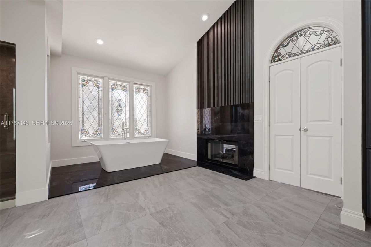 2561 Lucille Dr, Fort Lauderdale, FL 33316 Photo