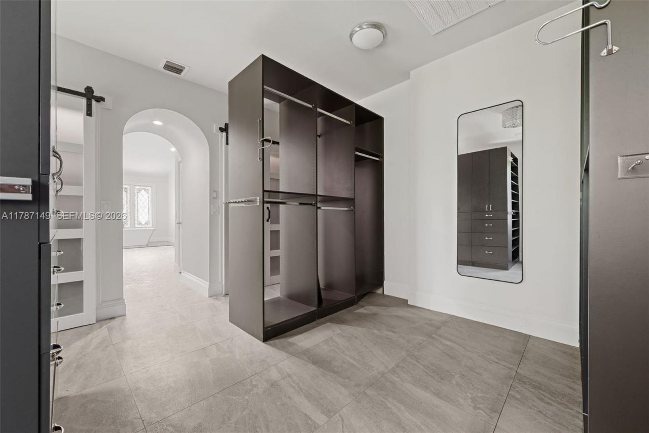 2561 Lucille Dr, Fort Lauderdale, FL 33316 Photo