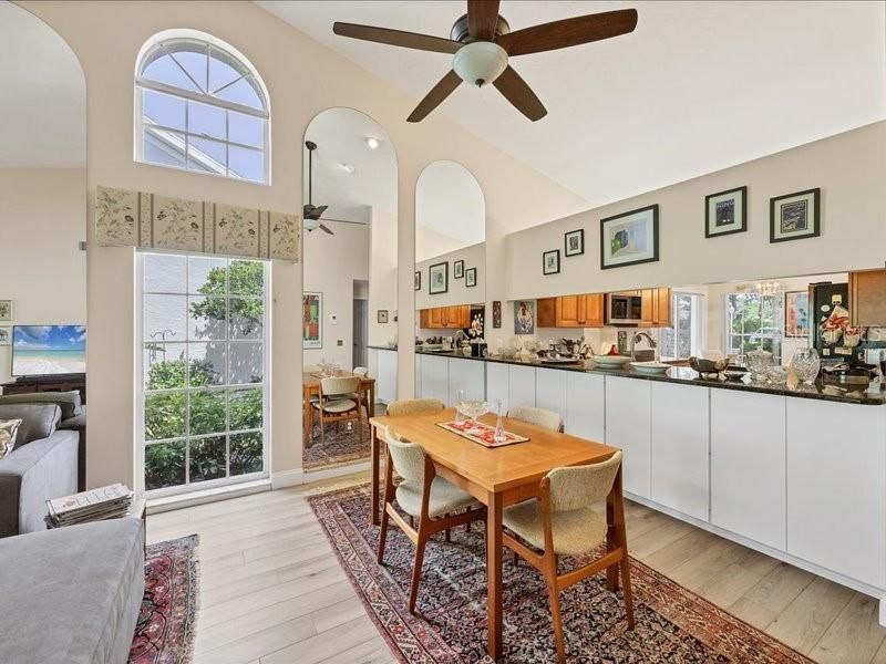 7724 Palm Aire Lane, Sarasota, FL 34243 Photo