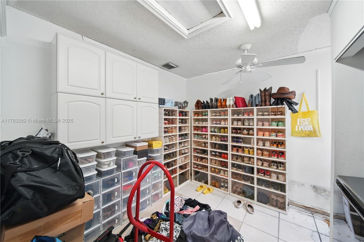 11641 NW 42nd St, Sunrise, FL 33323 Photo