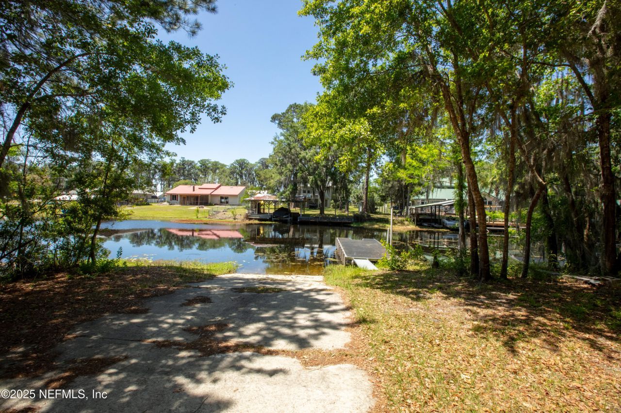 303 SE 3rd Avenue, Melrose, FL 32666 Photo