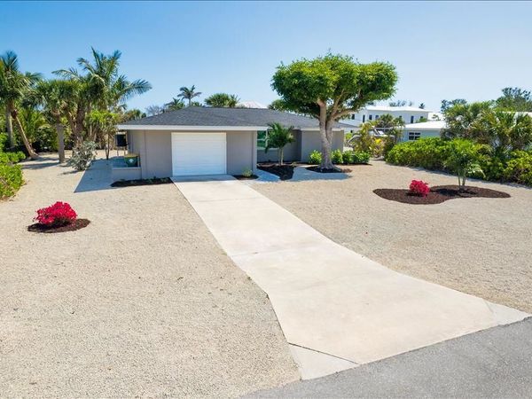 446 Lake Murex Cir, Sanibel, FL 33957