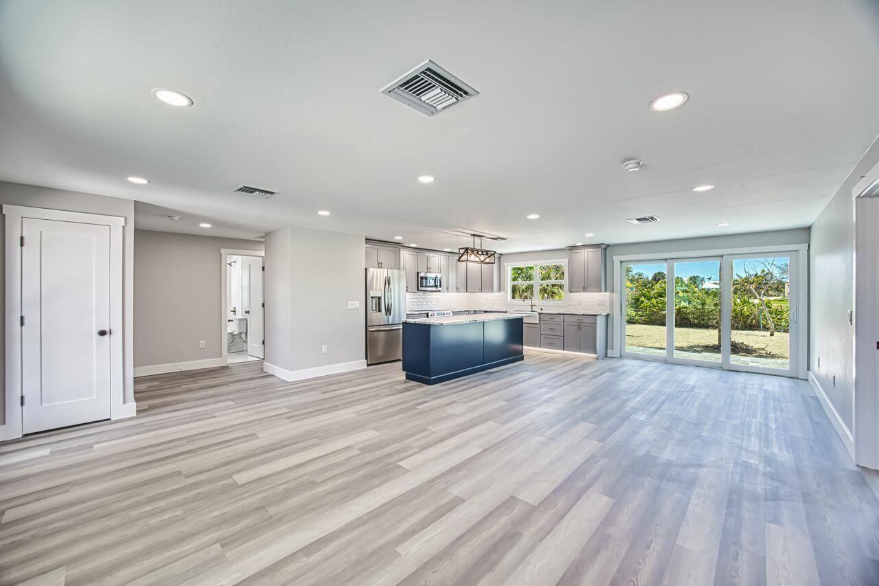 446 Lake Murex Cir, Sanibel, FL 33957 Photo