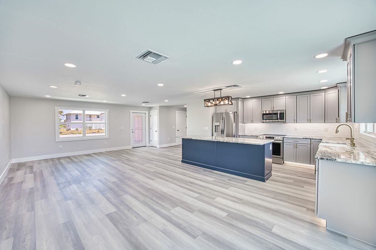 446 Lake Murex Cir, Sanibel, FL 33957 Photo