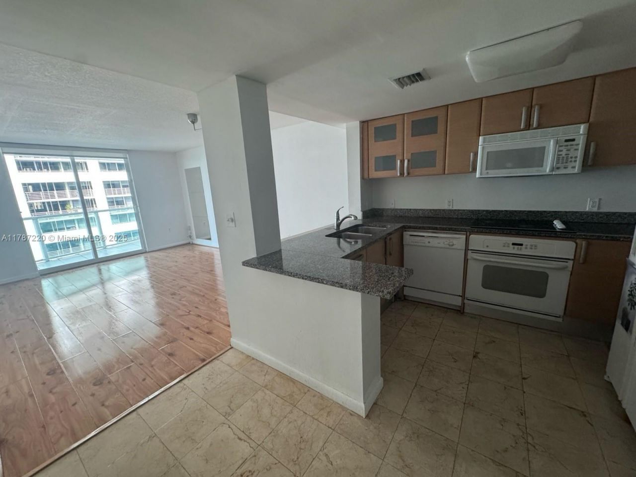 2101 Brickell Ave, Unit 502, Miami, FL 33129 Photo