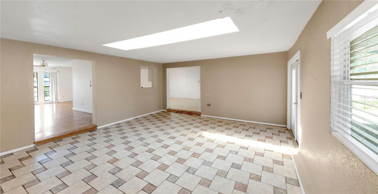 1137 54th Avenue S, Saint Petersburg, FL 33705 Photo