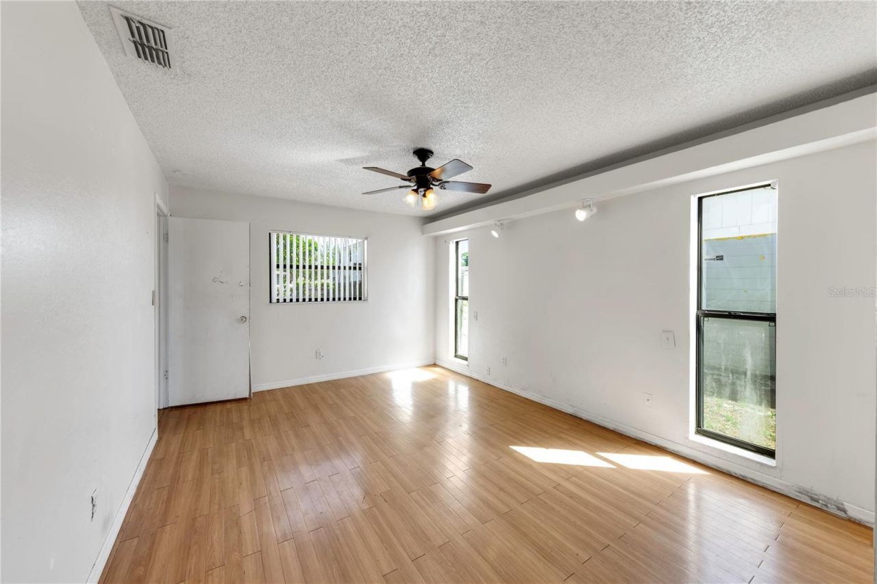 1137 54th Avenue S, Saint Petersburg, FL 33705 Photo