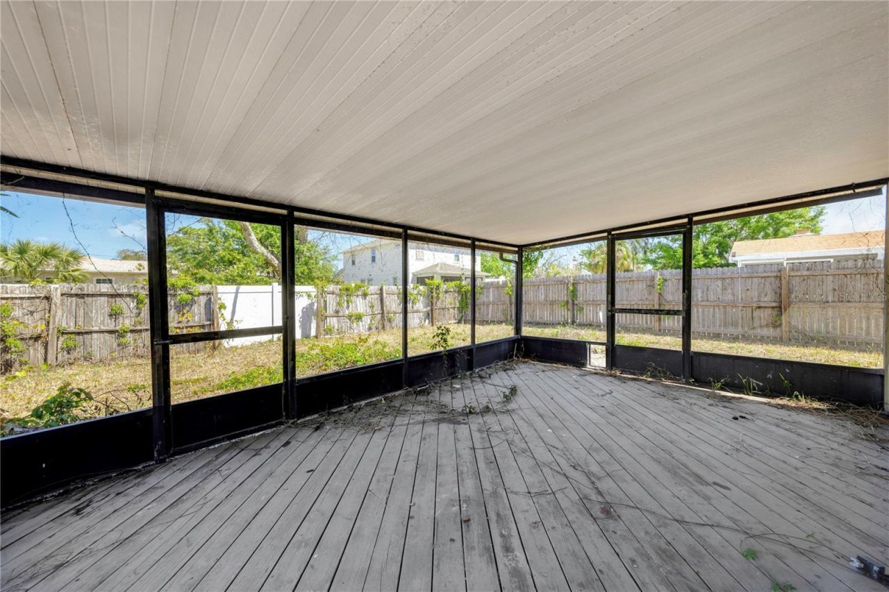 1137 54th Avenue S, Saint Petersburg, FL 33705 Photo