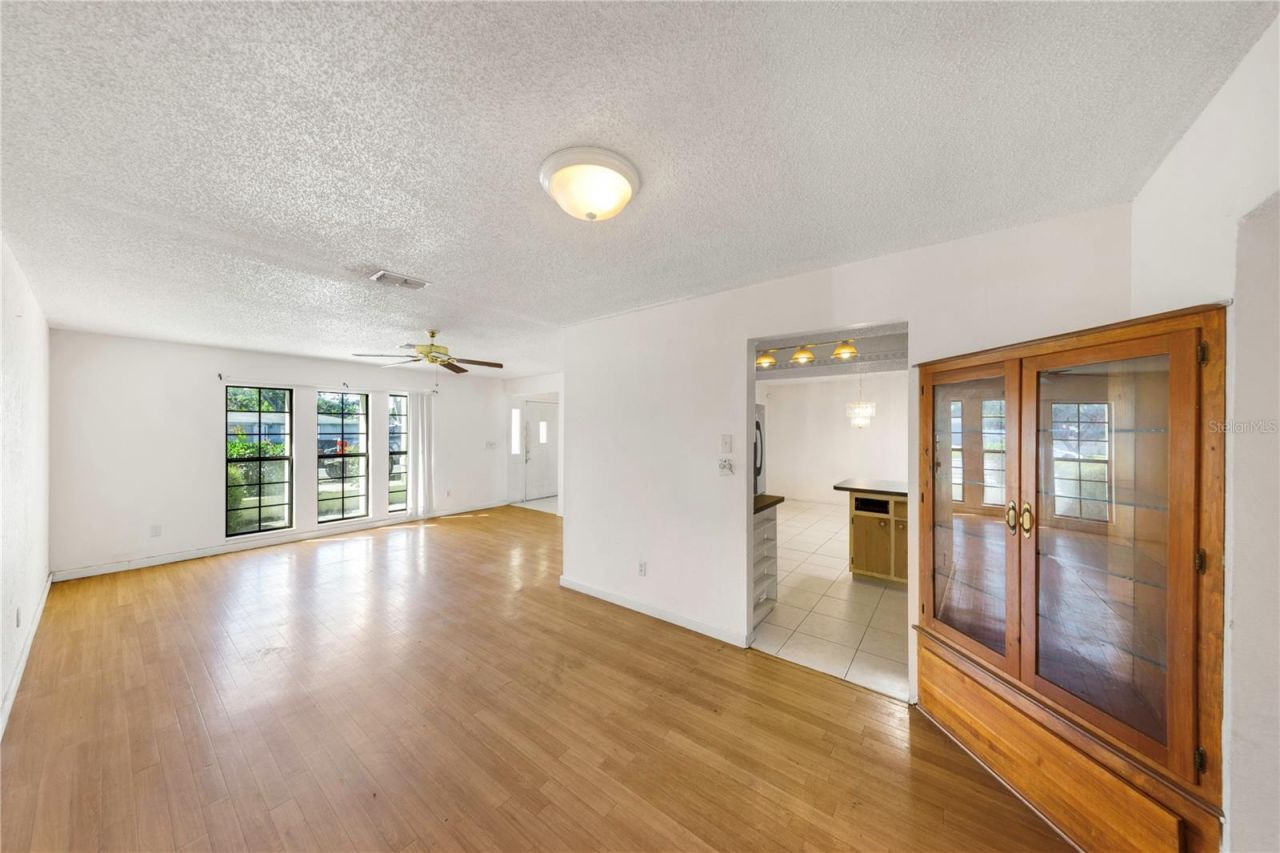 1137 54th Avenue S, Saint Petersburg, FL 33705 Photo