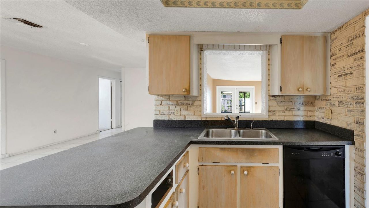 1137 54th Avenue S, Saint Petersburg, FL 33705 Photo