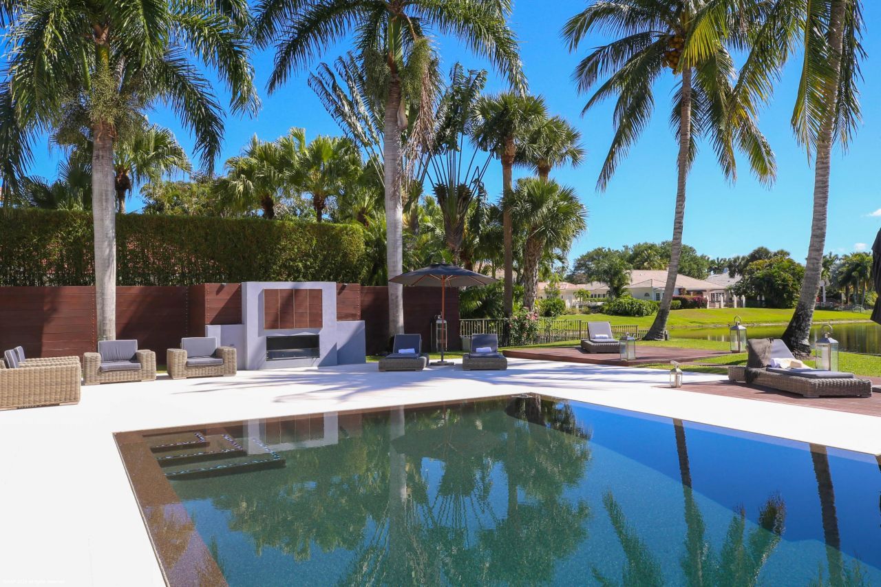 2440 Golf Brook Drive, Wellington, FL 33414 Photo