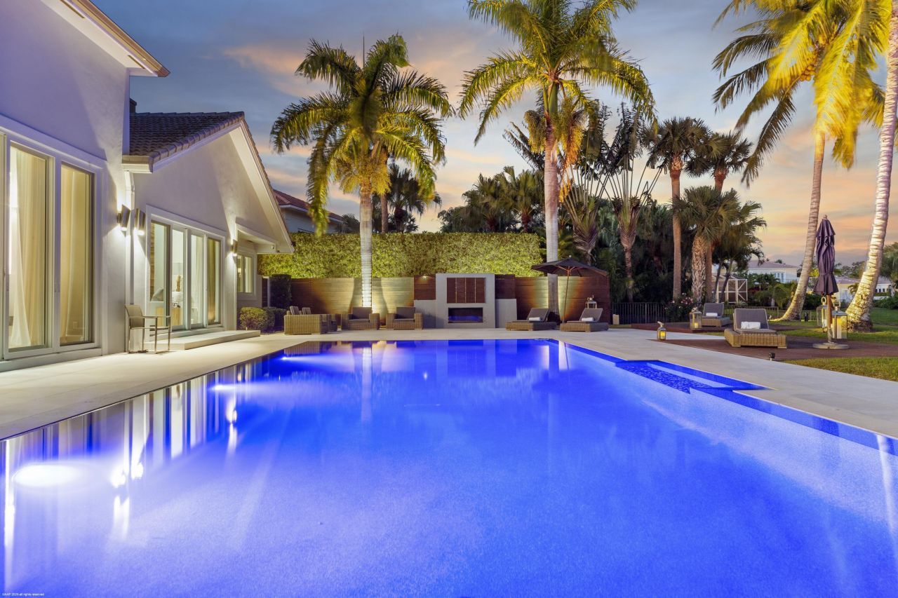 2440 Golf Brook Drive, Wellington, FL 33414 Photo