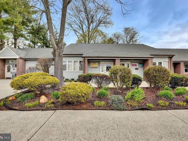 445 WHITE HORSE AVENUE, Unit 201, HAMILTON, NJ 08610