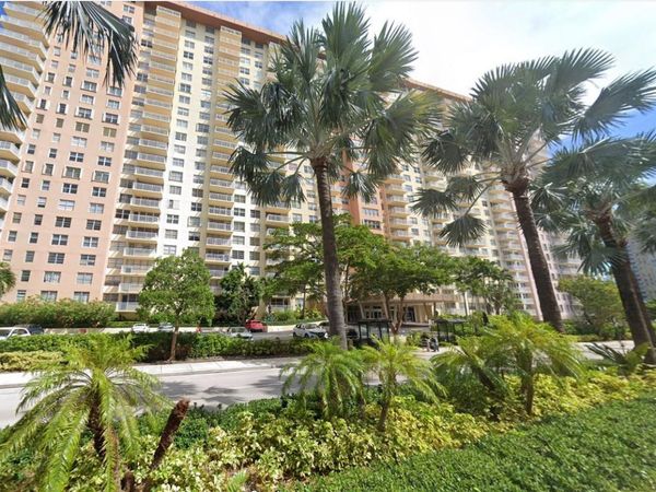 250 174th St., Unit 1820, Other, FL 33160