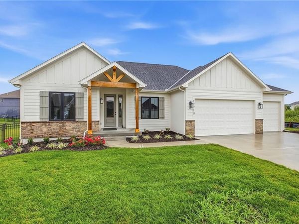 17713 S Brockway Street, Olathe, KS 66062