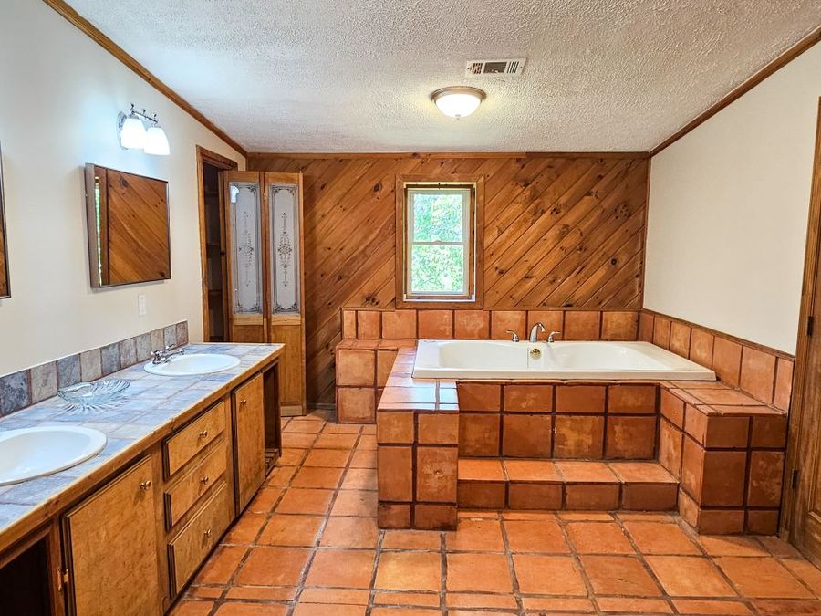 Property Image 103