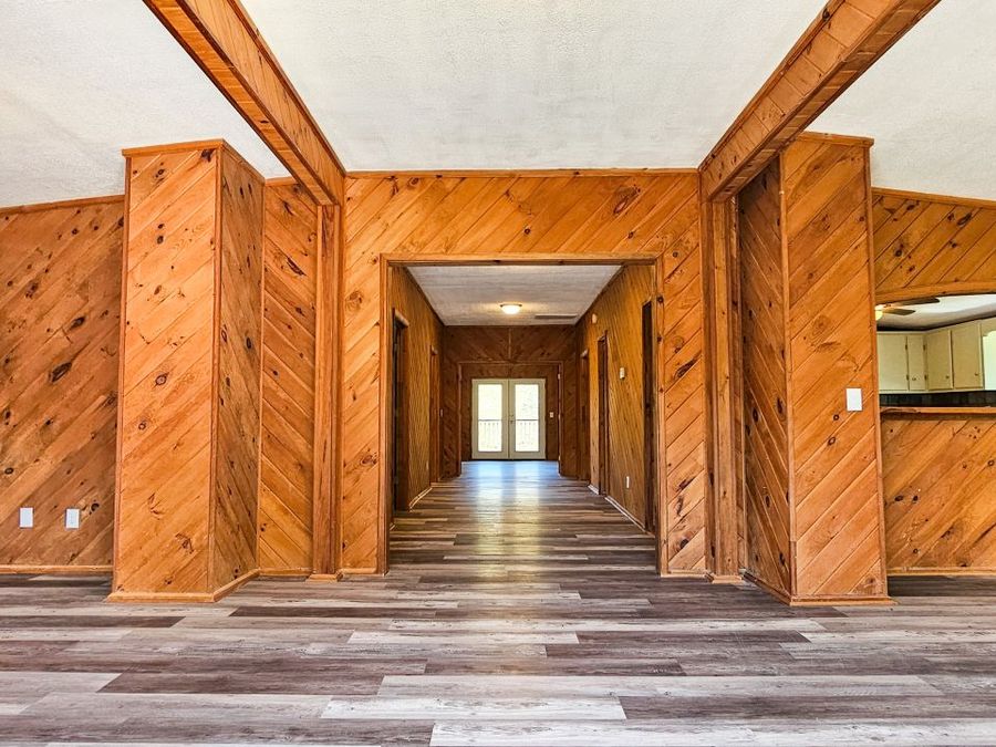 Property Image 100