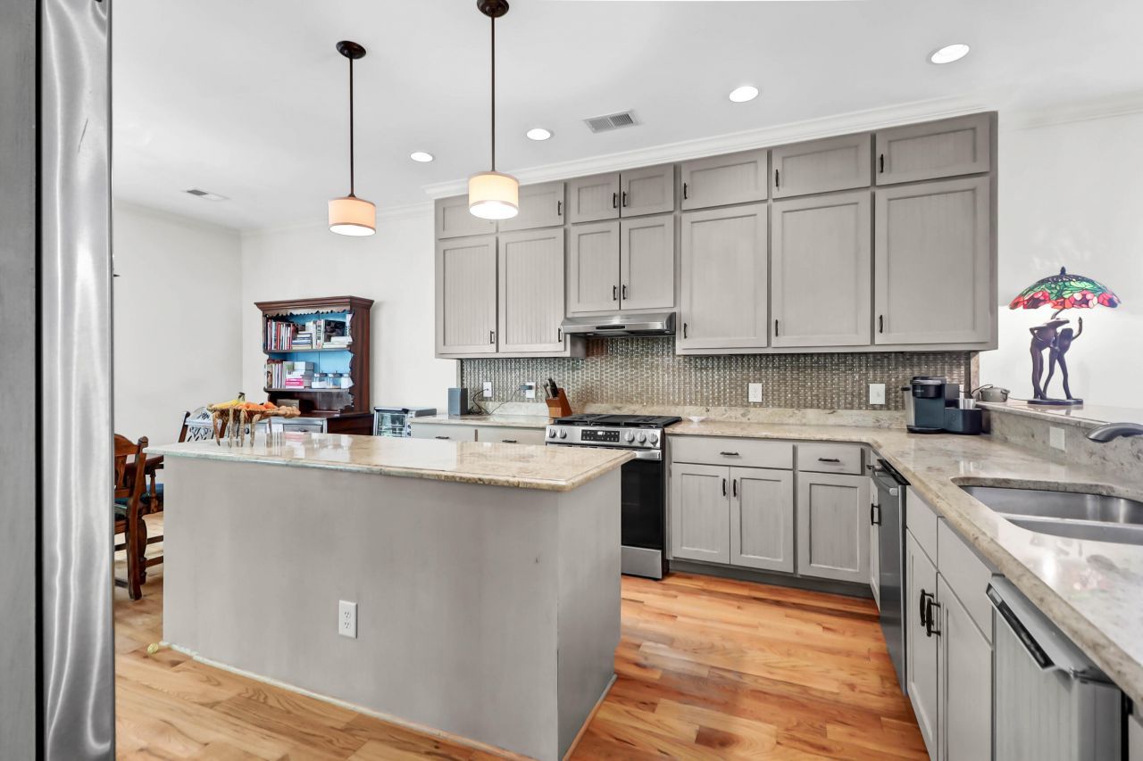 29 Morrison Avenue Photo 17