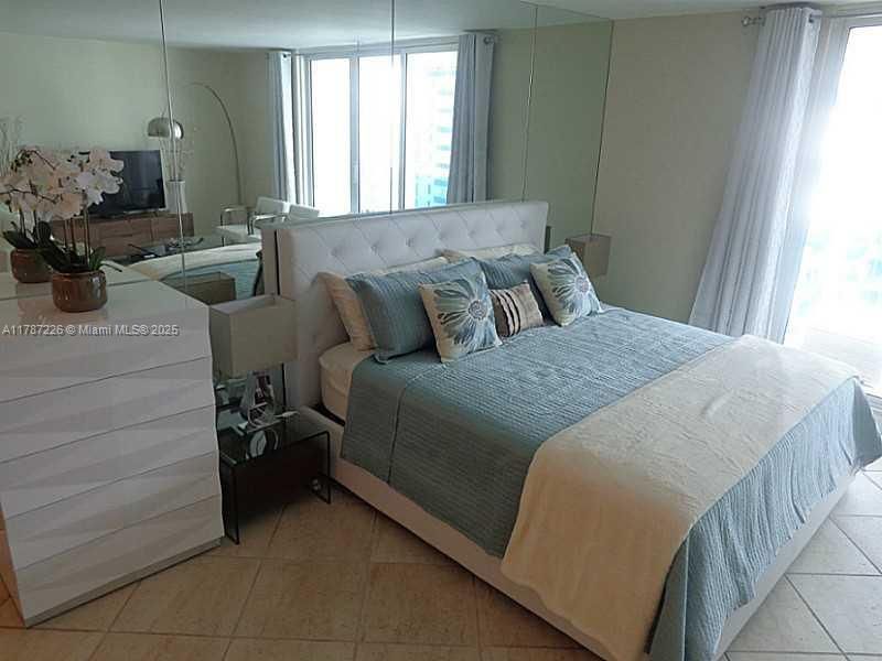 2301 Collins Av, Unit 1221, Miami Beach, FL 33139 Photo