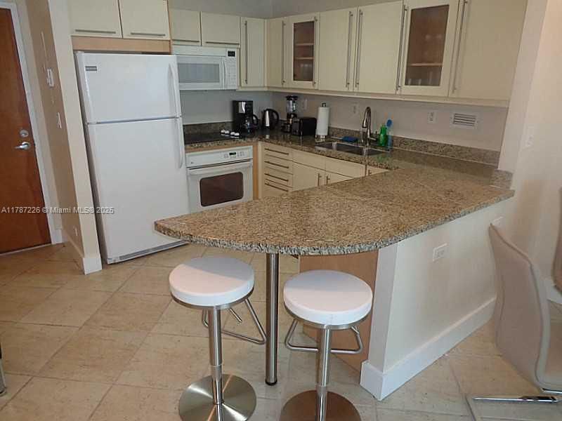2301 Collins Av, Unit 1221, Miami Beach, FL 33139 Photo