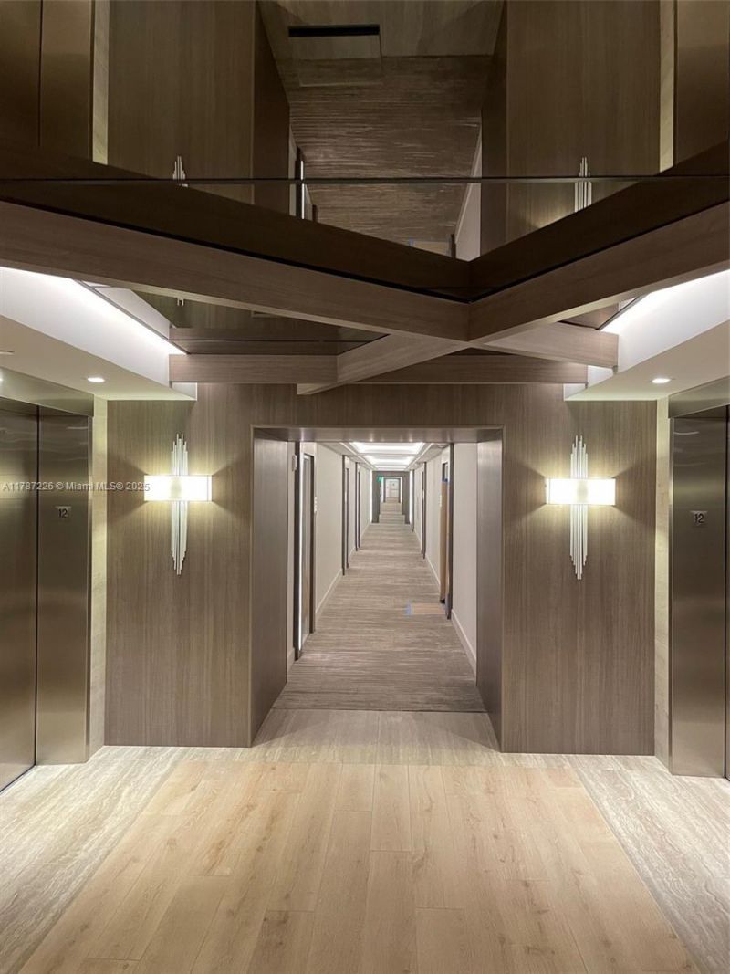 2301 Collins Av, Unit 1221, Miami Beach, FL 33139 Photo