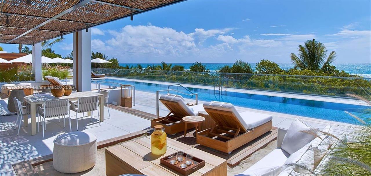 2301 Collins Av, Unit 1221, Miami Beach, FL 33139 Photo