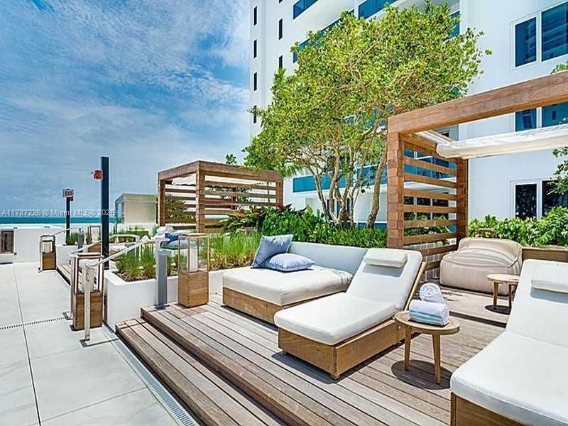 2301 Collins Av, Unit 1221, Miami Beach, FL 33139 Photo