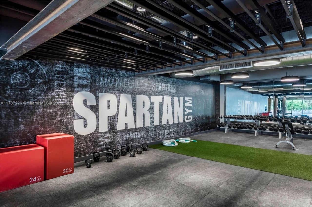 2301 Collins Av, Unit 1221, Miami Beach, FL 33139 Photo