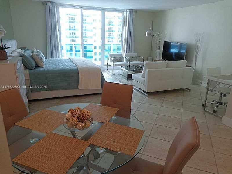 2301 Collins Av, Unit 1221, Miami Beach, FL 33139 Photo