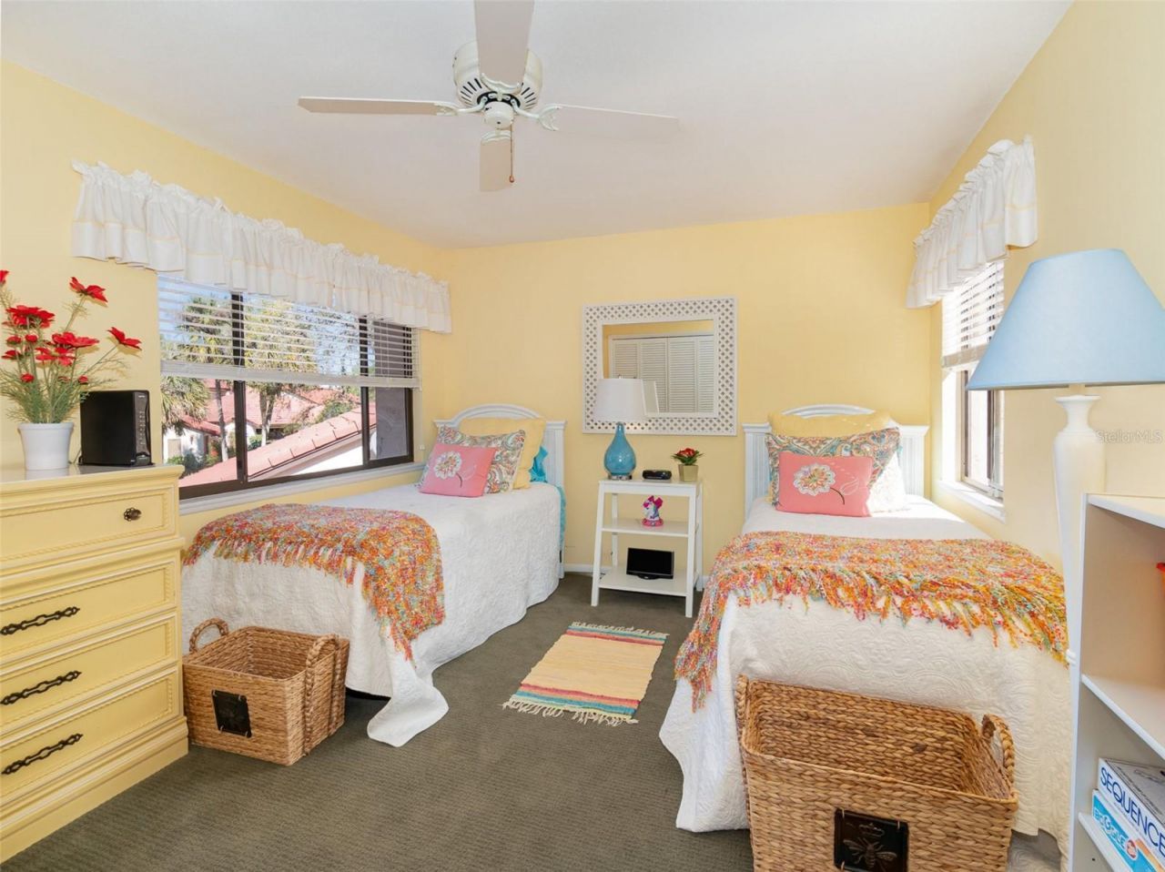 702 Clusterwood Drive, Yalaha, FL 34797 Photo