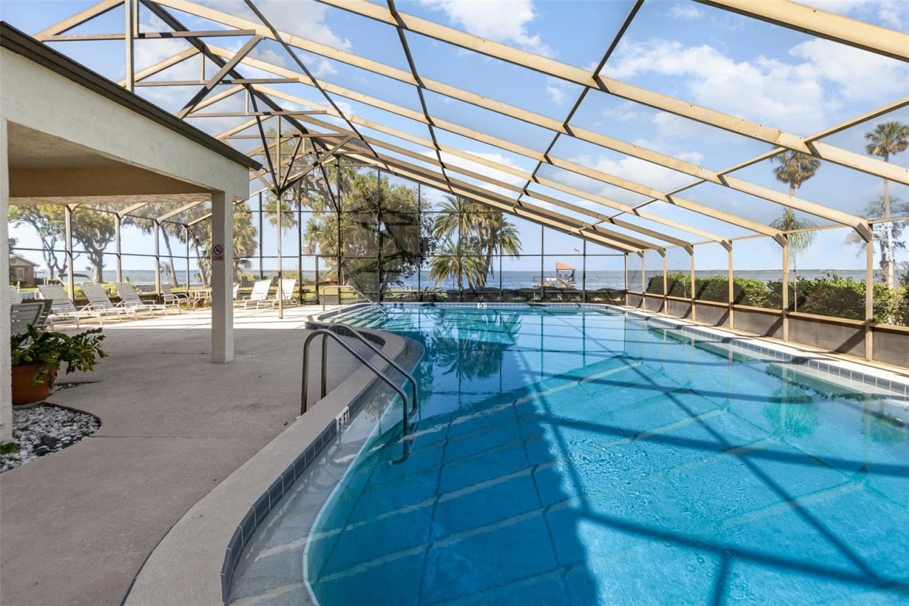 702 Clusterwood Drive, Yalaha, FL 34797 Photo