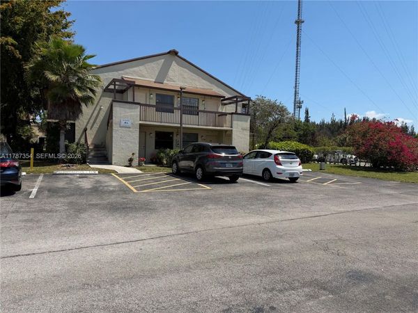 455 NW 210th St, Unit 204, Miami Gardens, FL 33169