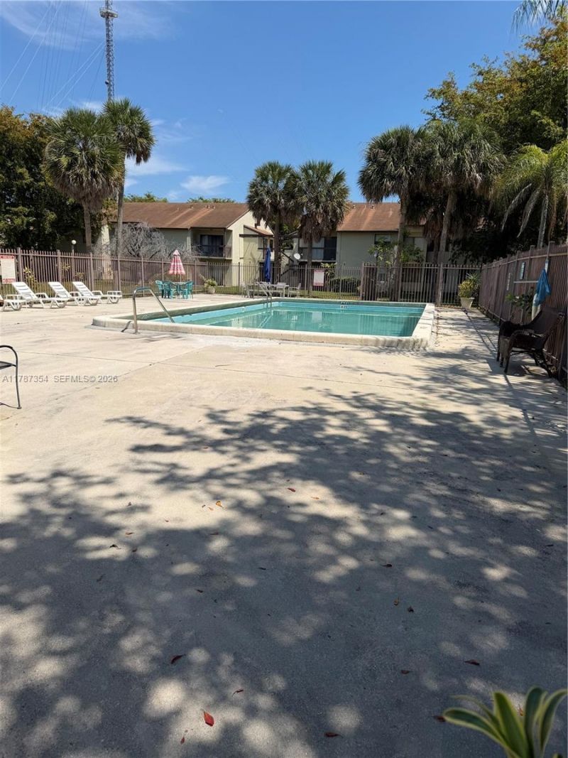 455 NW 210th St, Unit 204, Miami Gardens, FL 33169 Photo