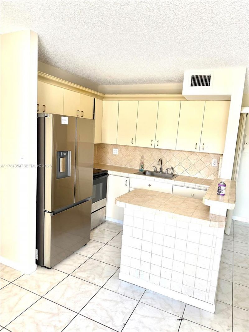 455 NW 210th St, Unit 204, Miami Gardens, FL 33169 Photo