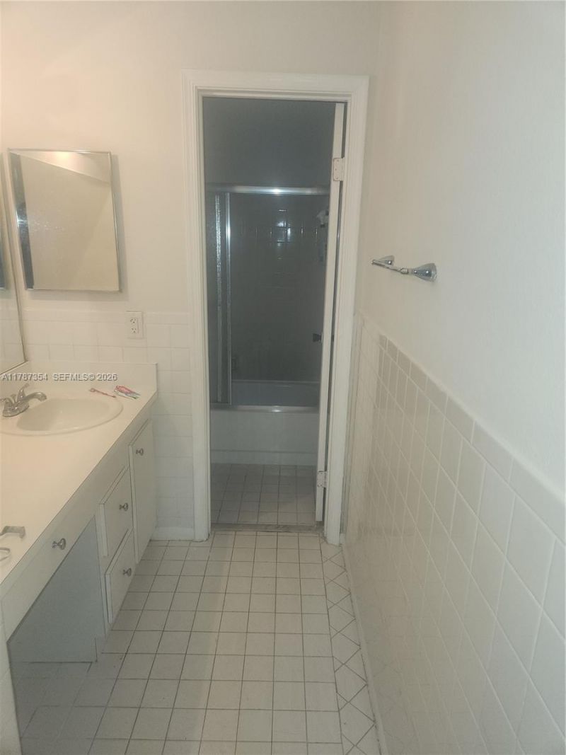 455 NW 210th St, Unit 204, Miami Gardens, FL 33169 Photo