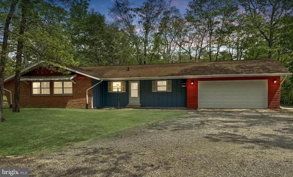 201 Hardwood Lane, Fredericksburg, VA 22408 Main Photo