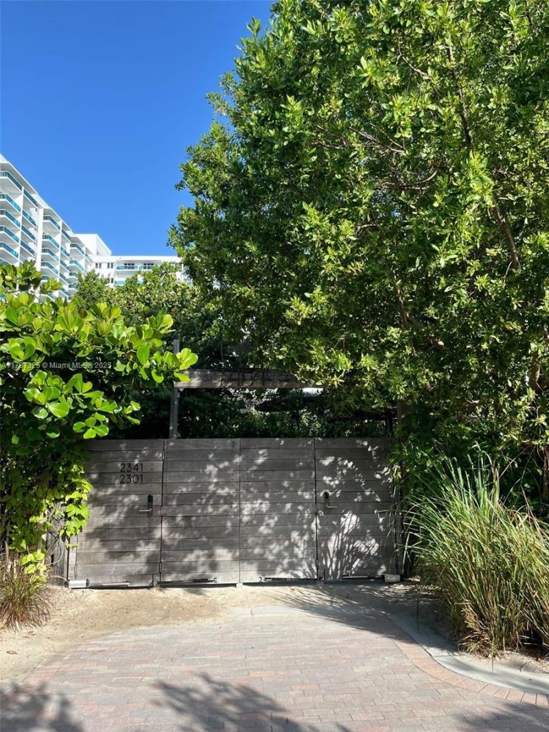 2301 Collins Ave, Unit 628, Miami Beach, FL 33139 Photo