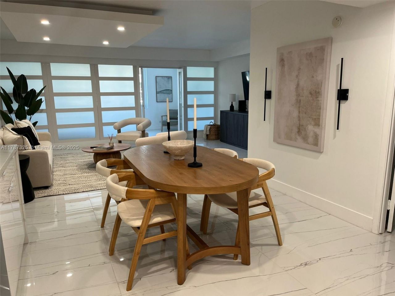 2301 Collins Ave, Unit 628, Miami Beach, FL 33139 Photo