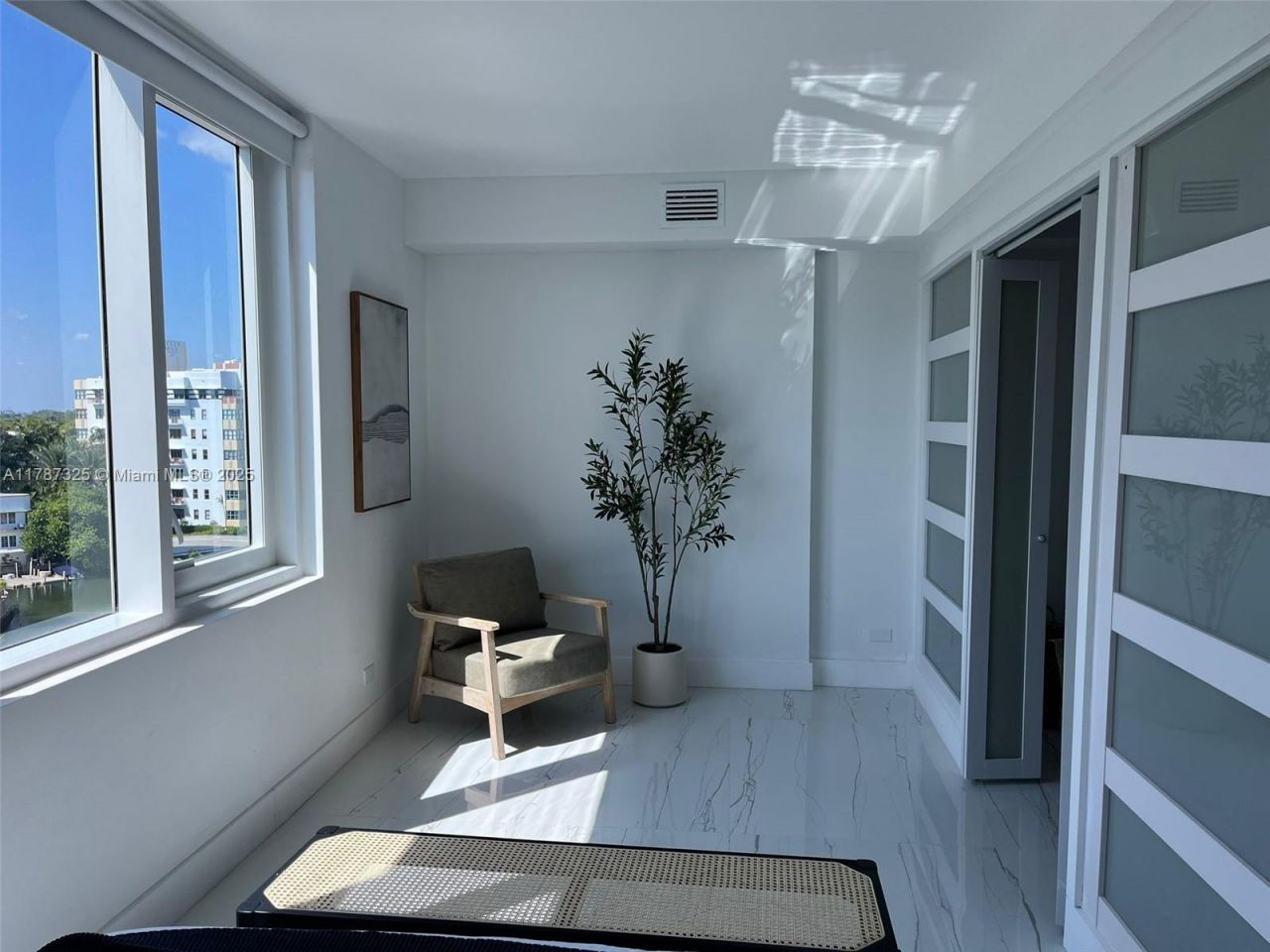 2301 Collins Ave, Unit 628, Miami Beach, FL 33139 Photo