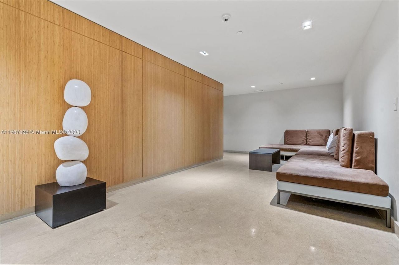 900 Biscayne Blvd, Unit 2410, Miami, FL 33132 Photo